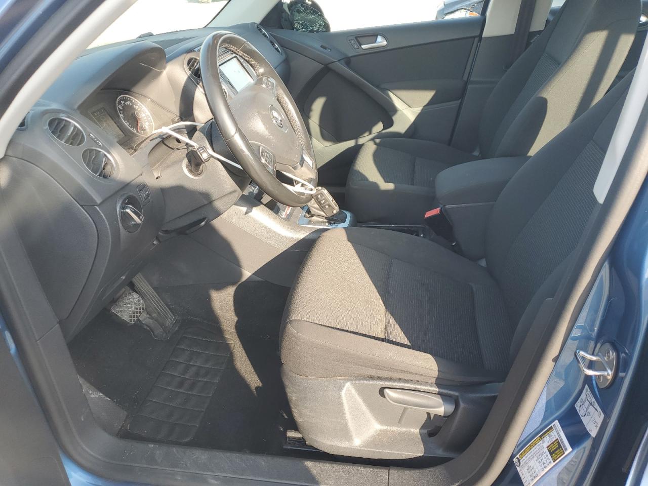 2017 Volkswagen Tiguan S VIN: WVGAV7AX3HK042720 Lot: 81601605