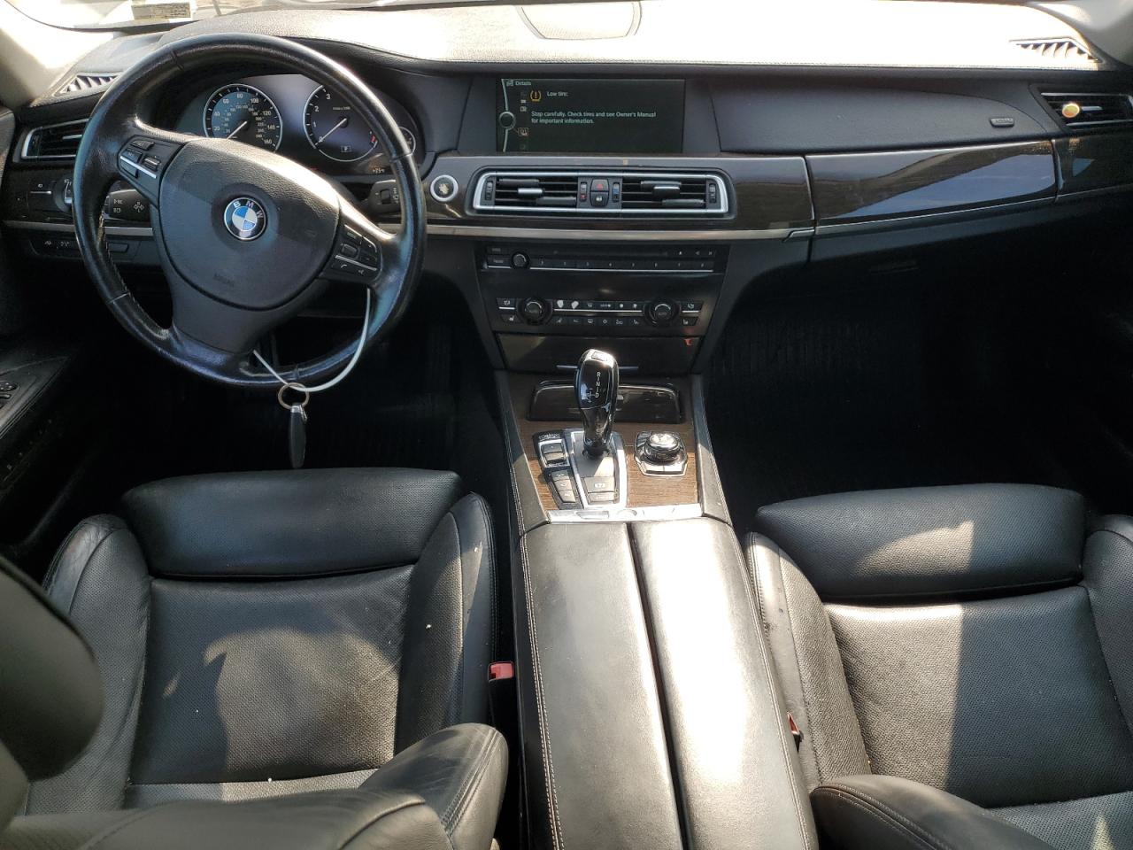 2011 BMW 750 Xi VIN: WBAKC6C51BC395220 Lot: 81702995