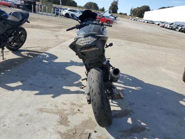  KAWASAKI EX300 B 2014 Черный