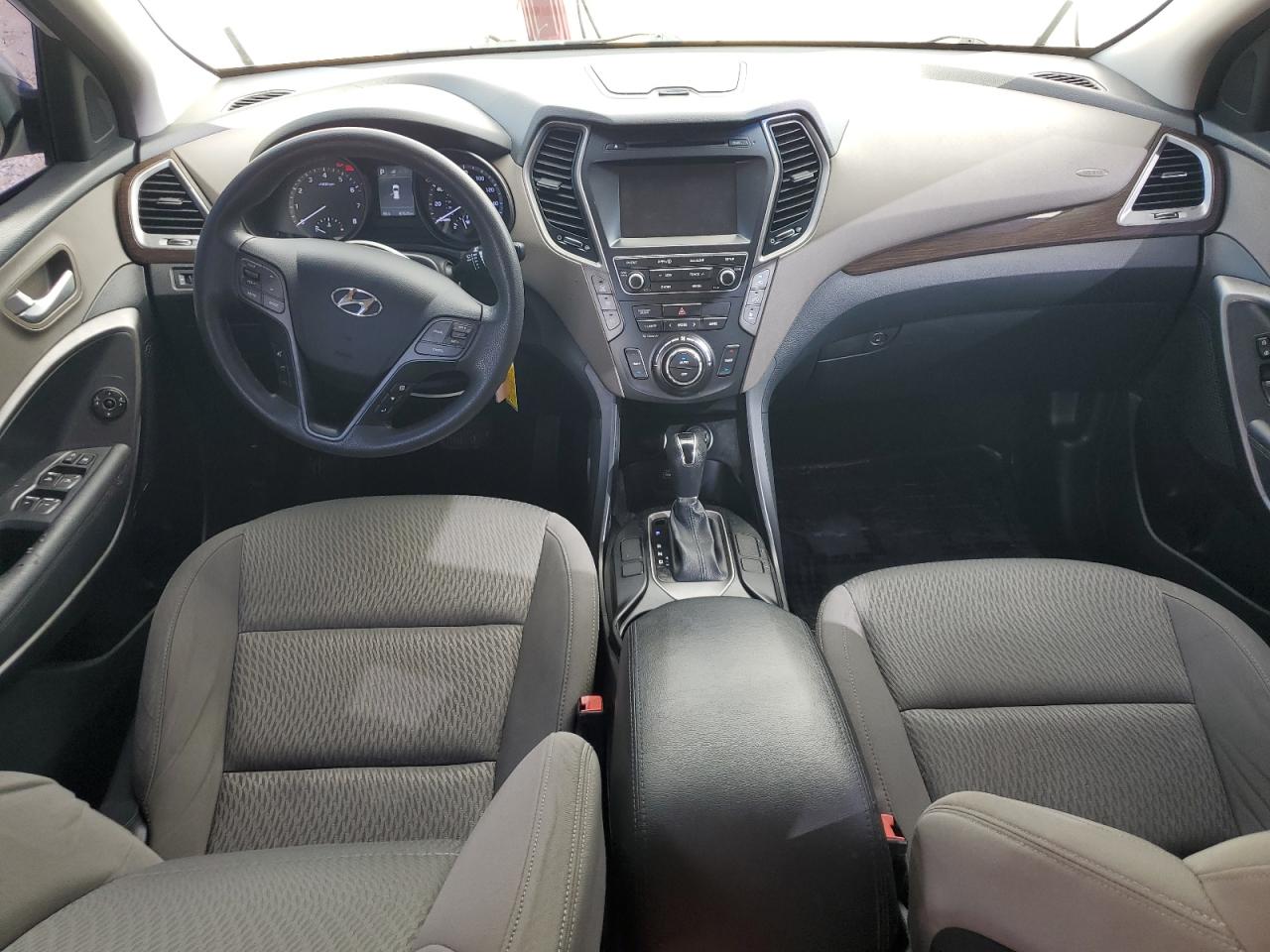 2017 Hyundai Santa Fe Se VIN: KM8SM4HFXHU196736 Lot: 83845605