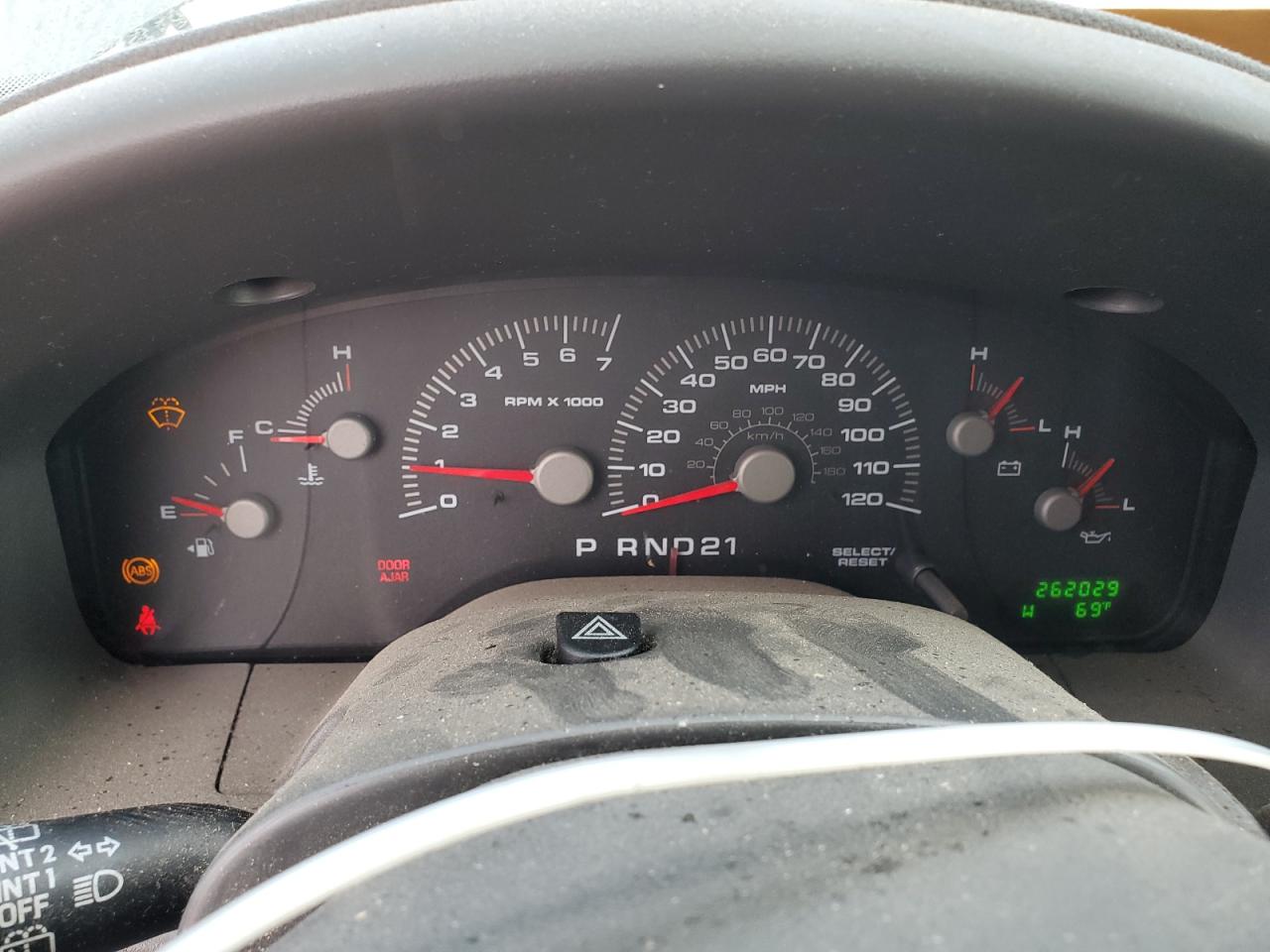 2004 Ford Expedition Xls VIN: 1FMRU13WX4LB11432 Lot: 71365015