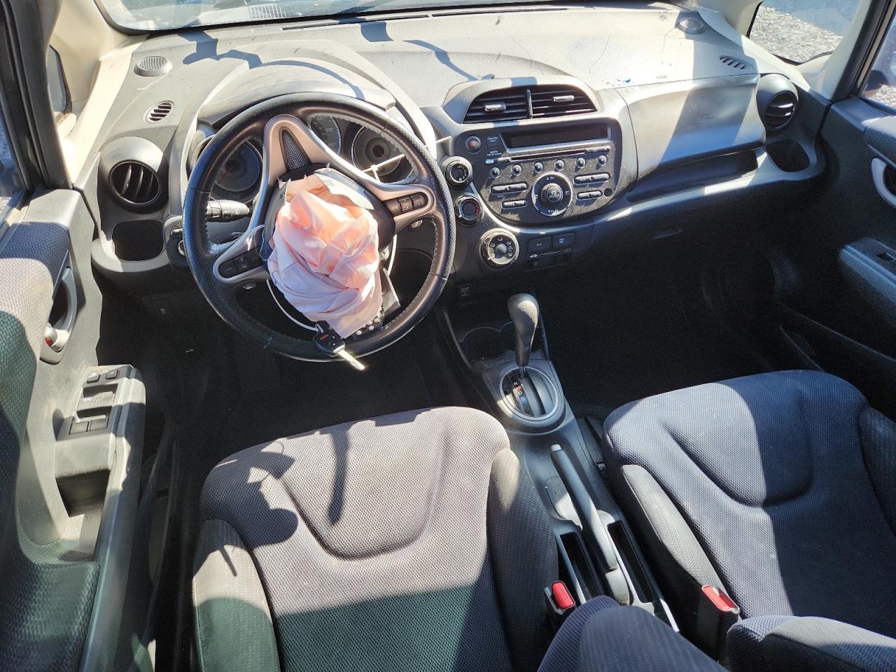 2013 Honda Fit Sport VIN: JHMGE8H50DC076092 Lot: 81638325