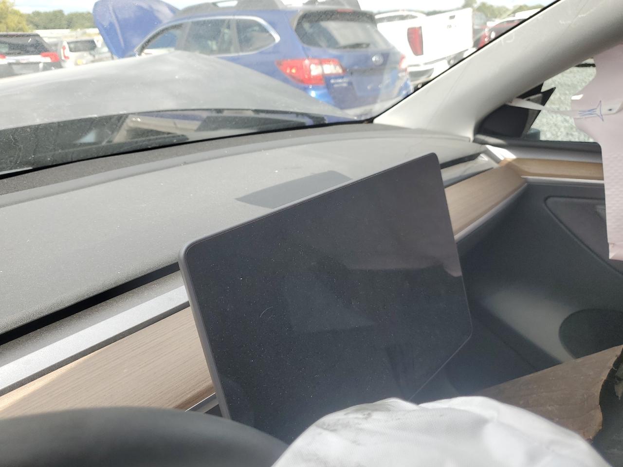 2023 Tesla Model Y VIN: 7SAYGAEE8PF830989 Lot: 69842555