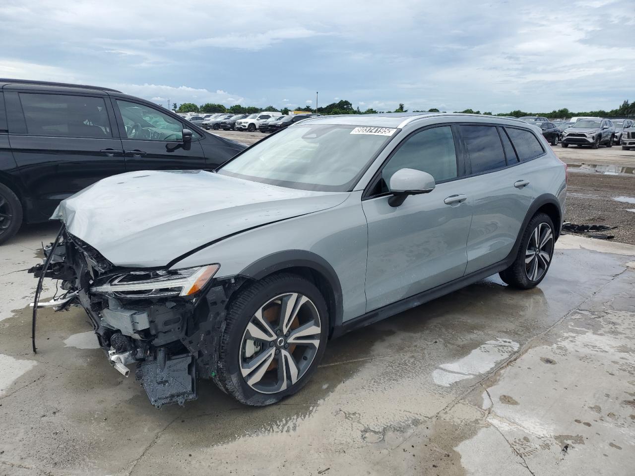 YV4L12WK4S2149787 VOLVO V60 2025 GRAY Photo 1