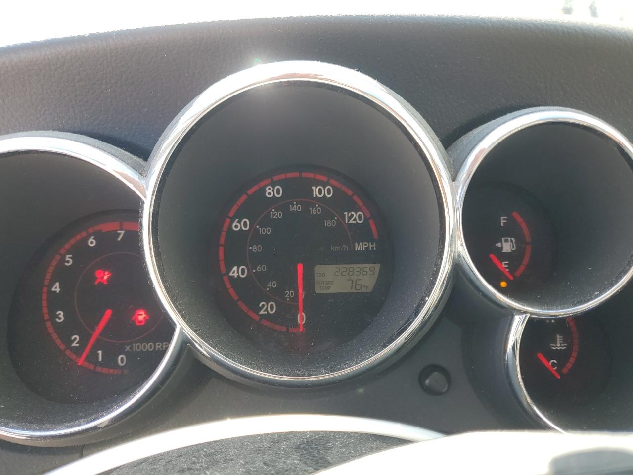 2004 Toyota Corolla Matrix Xr VIN: 2T1KR32EX4C266355 Lot: 81079255