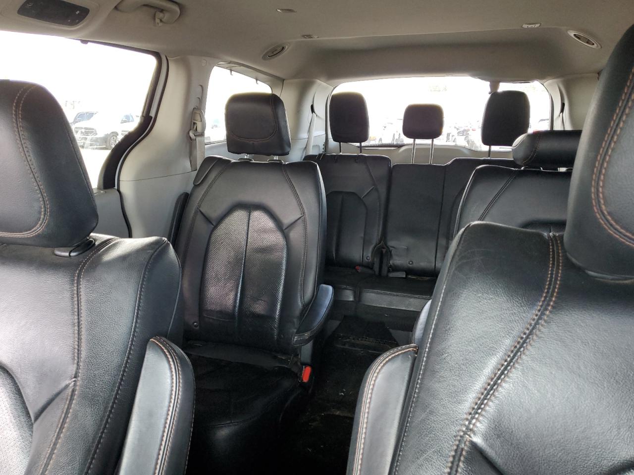 2019 Chrysler Pacifica Touring L VIN: 2C4RC1BG1KR613509 Lot: 81579625