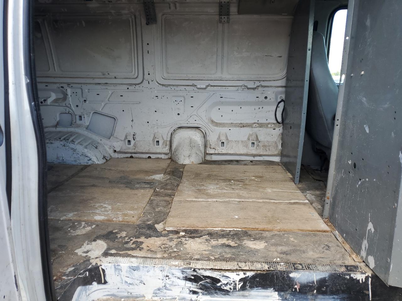 2003 Ford Econoline E350 Super Duty Van VIN: 1FTSE34L33HB24284 Lot: 84032515