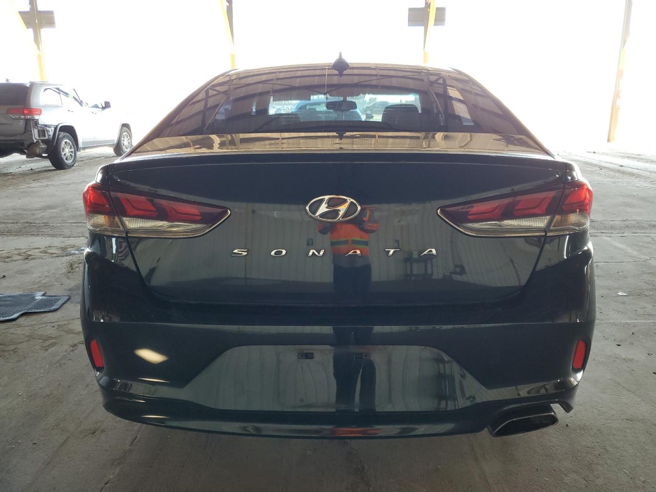 2018 Hyundai Sonata Sport VIN: 5NPE34AF8JH664364 Lot: 84784125