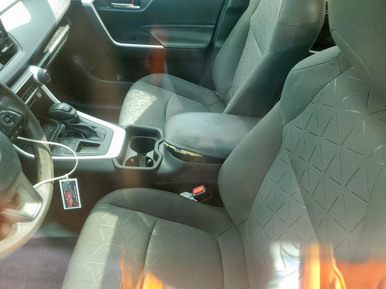 2020 Toyota Rav4 Xle VIN: 2T3W1RFV1LW085459 Lot: 82156845