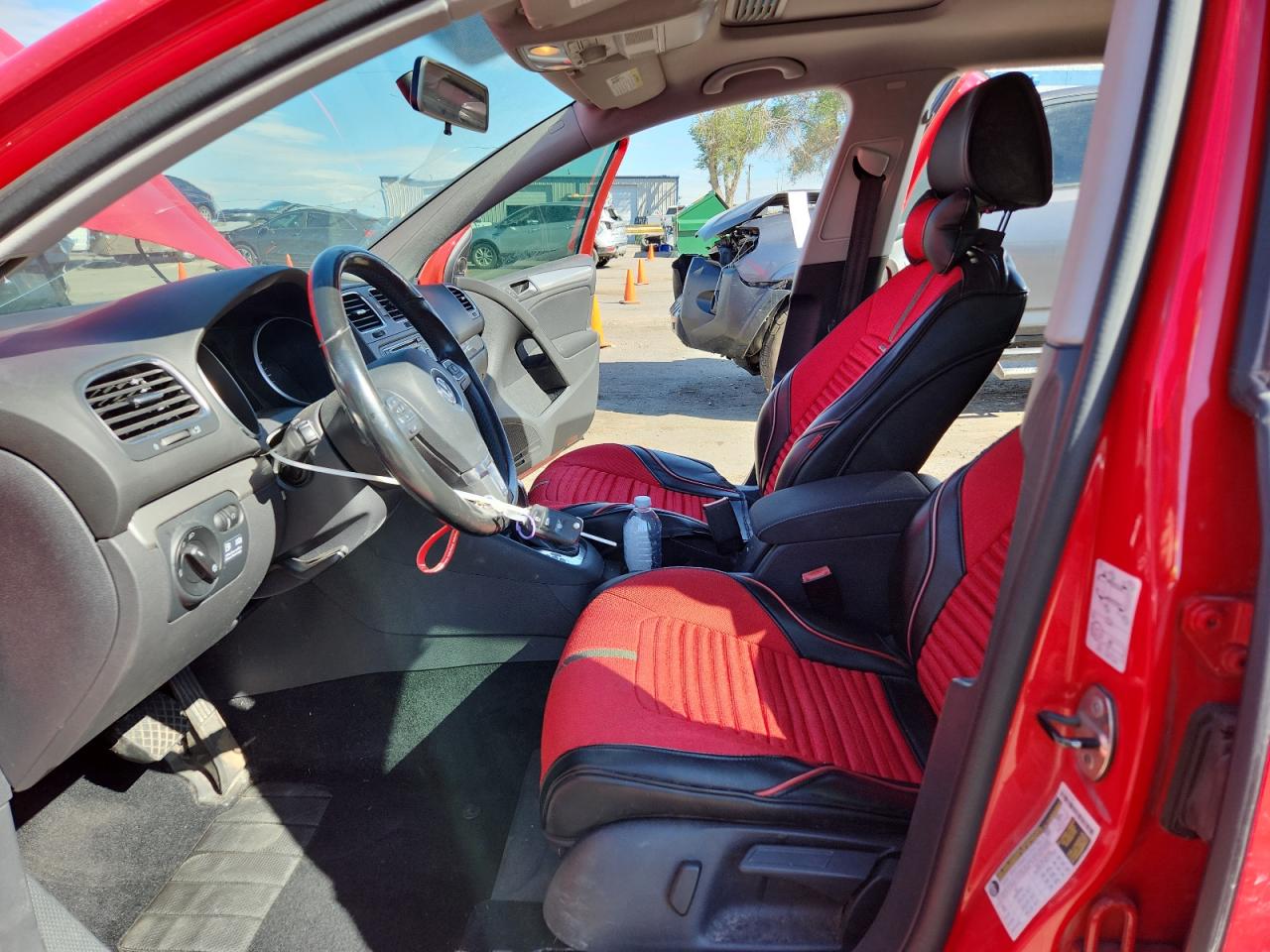 2012 Volkswagen Golf VIN: WVWDM7AJ2CW030477 Lot: 81703895