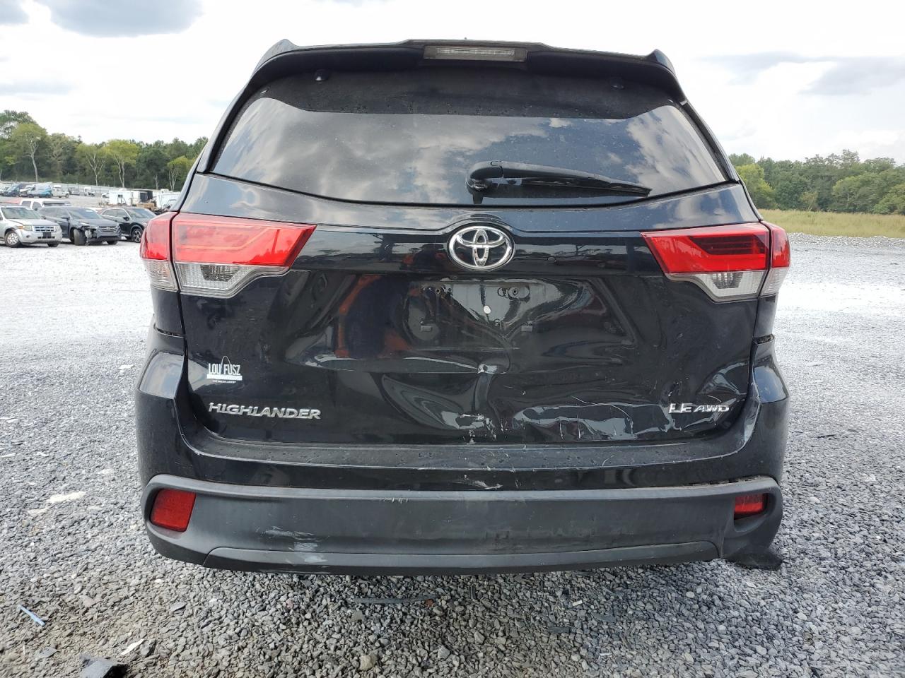 2018 Toyota Highlander Le VIN: 5TDBZRFH0JS870054 Lot: 71733345