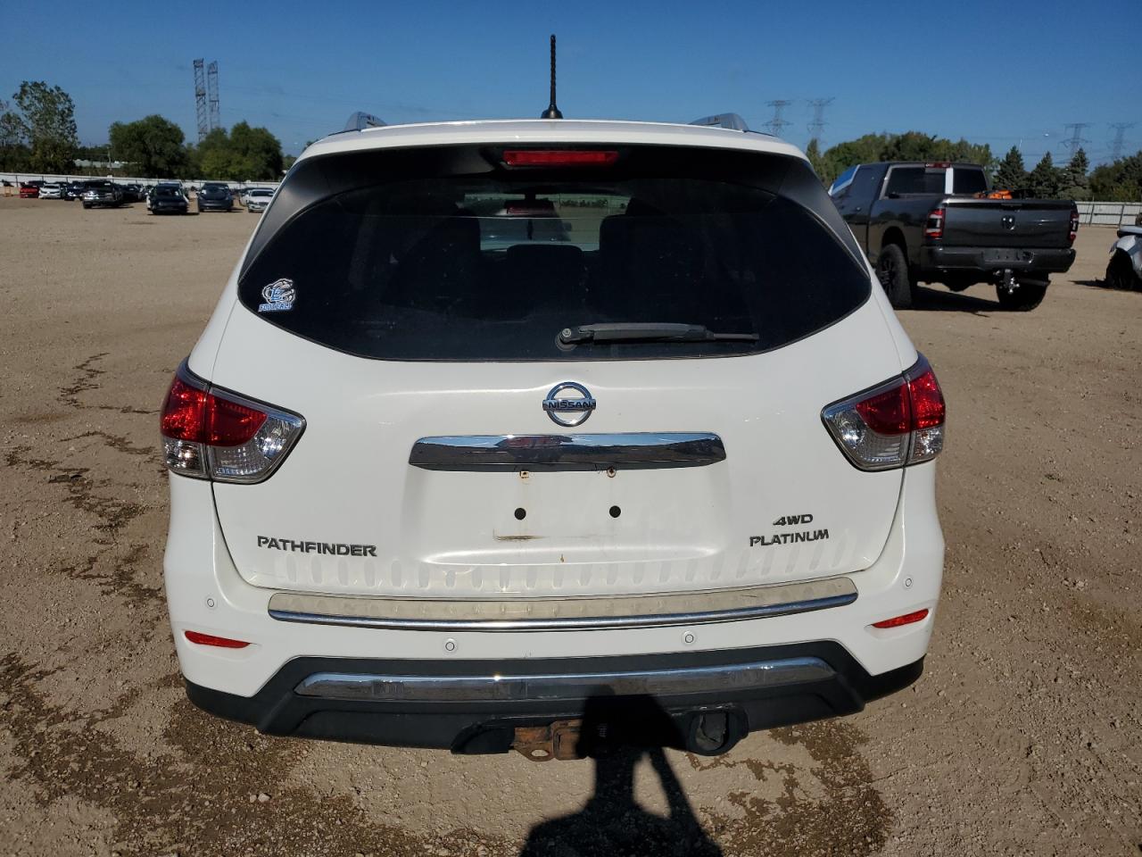 2014 Nissan Pathfinder S VIN: 5N1AR2MM3EC639865 Lot: 81262345