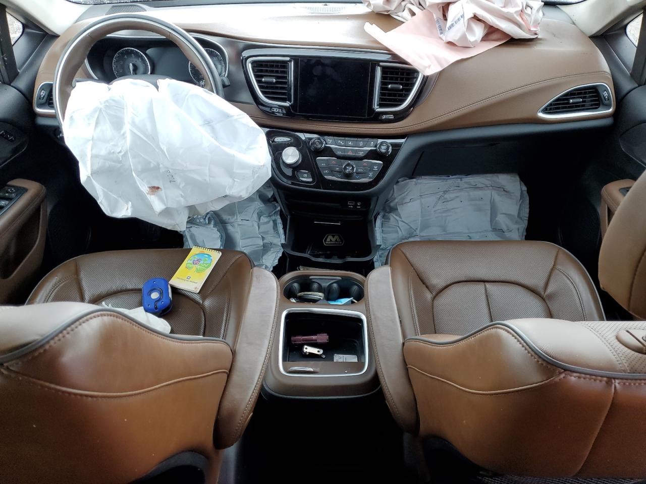 2018 Chrysler Pacifica Limited VIN: 2C4RC1GG3JR214527 Lot: 70659005