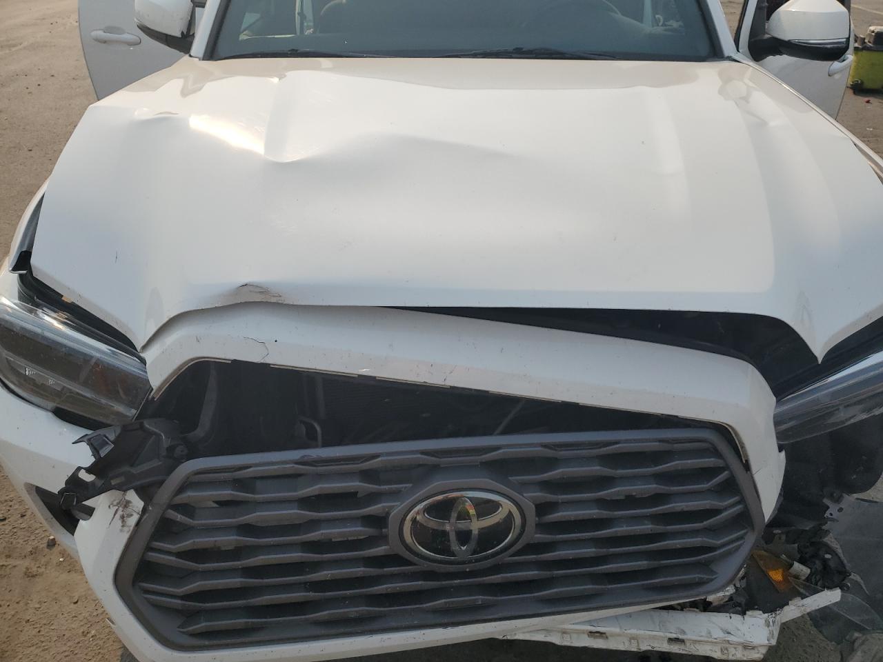 2022 Toyota Tacoma Double Cab VIN: 3TYCZ5AN3NT098458 Lot: 71894725