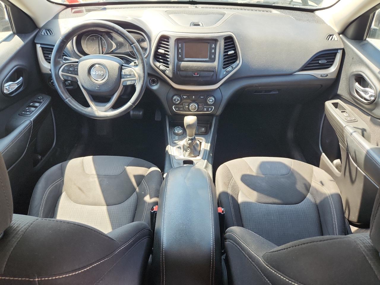 2015 Jeep Cherokee Latitude VIN: 1C4PJMCB1FW771945 Lot: 81277665