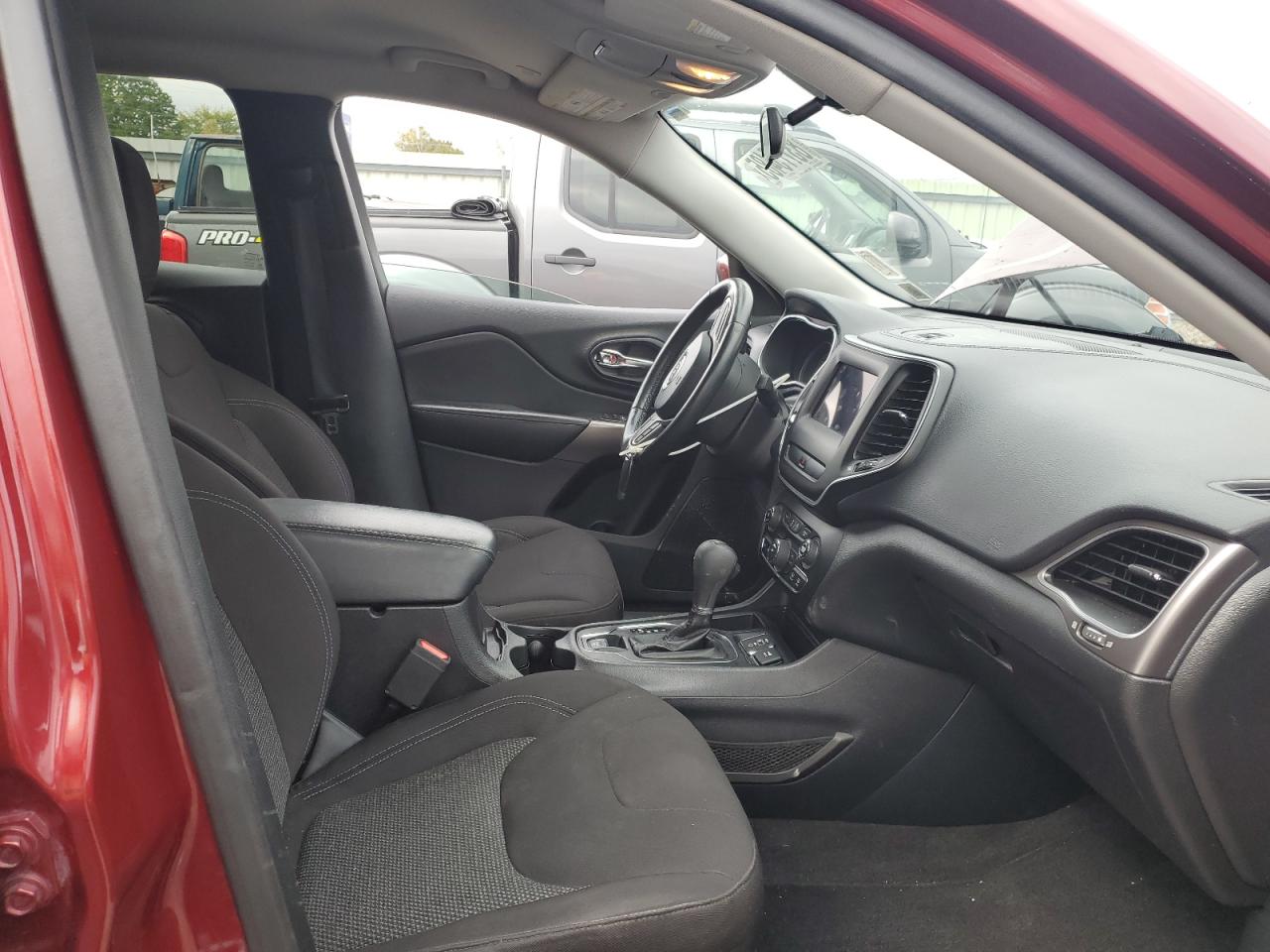 2020 Jeep Cherokee Latitude VIN: 1C4PJLCB2LD571528 Lot: 83775485