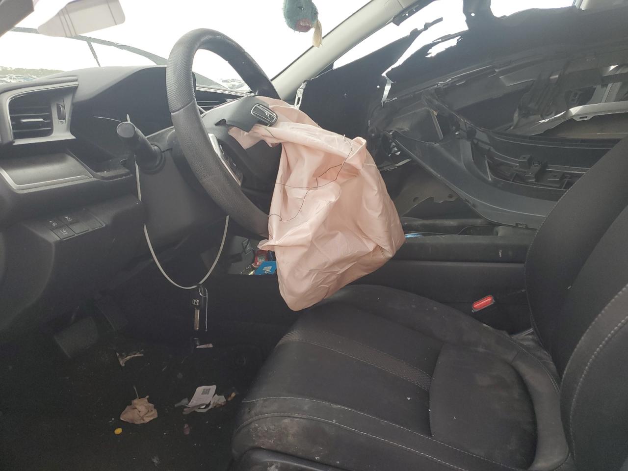 2020 Honda Civic Lx VIN: 19XFC2F69LE027220 Lot: 81324635