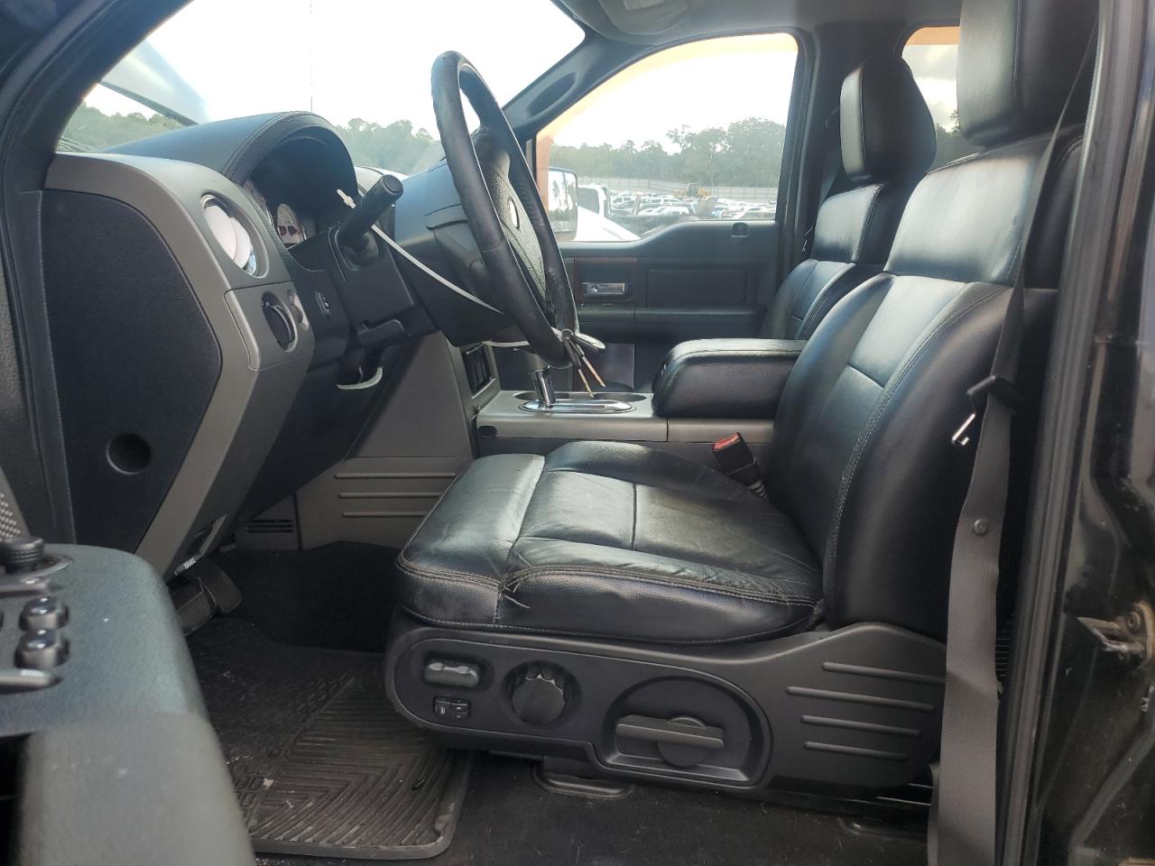 2005 Ford F150 Supercrew VIN: 1FTPW12595KC14640 Lot: 84231235