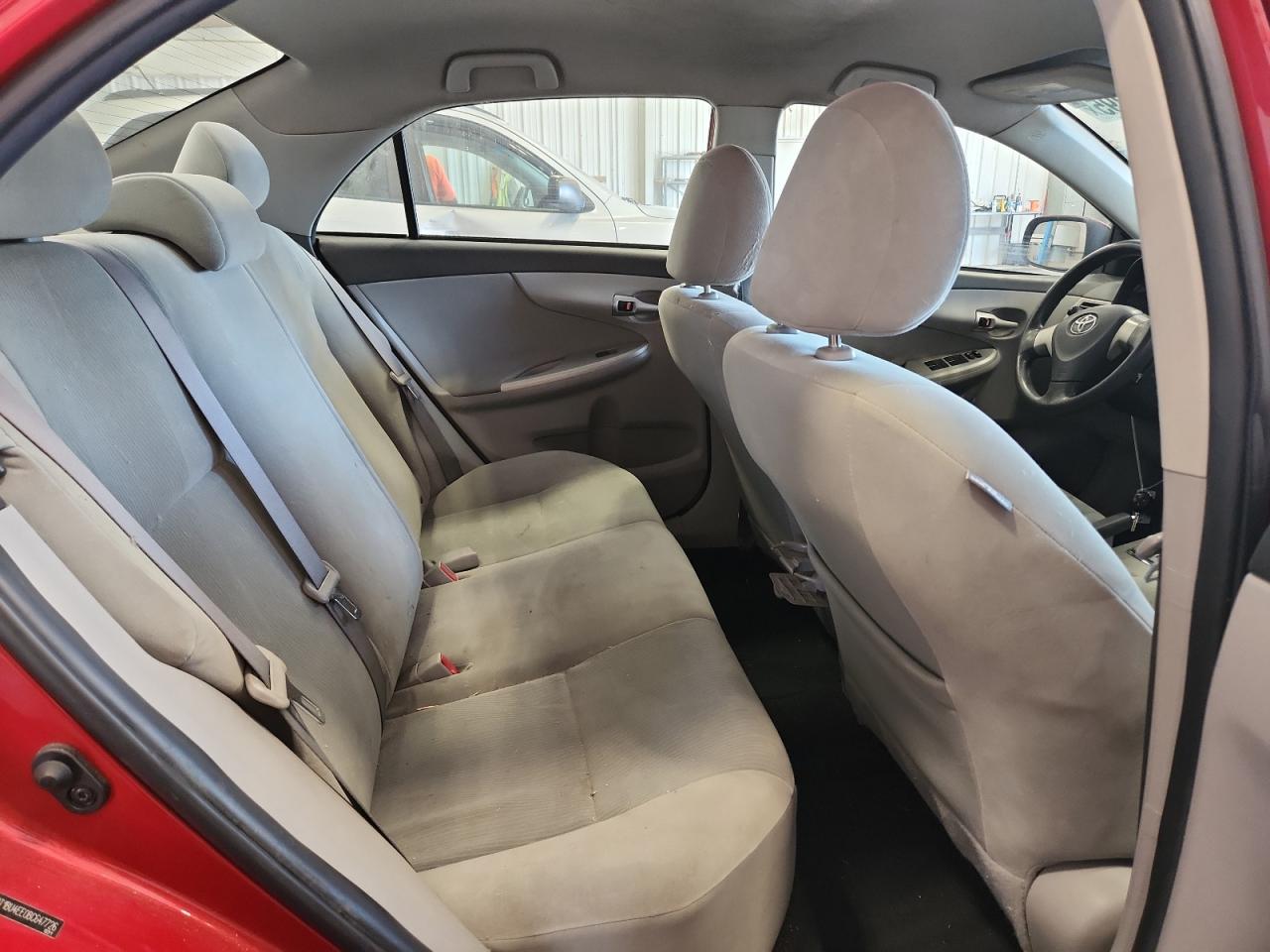 2011 Toyota Corolla Base VIN: 2T1BU4EE0BC647726 Lot: 81853295