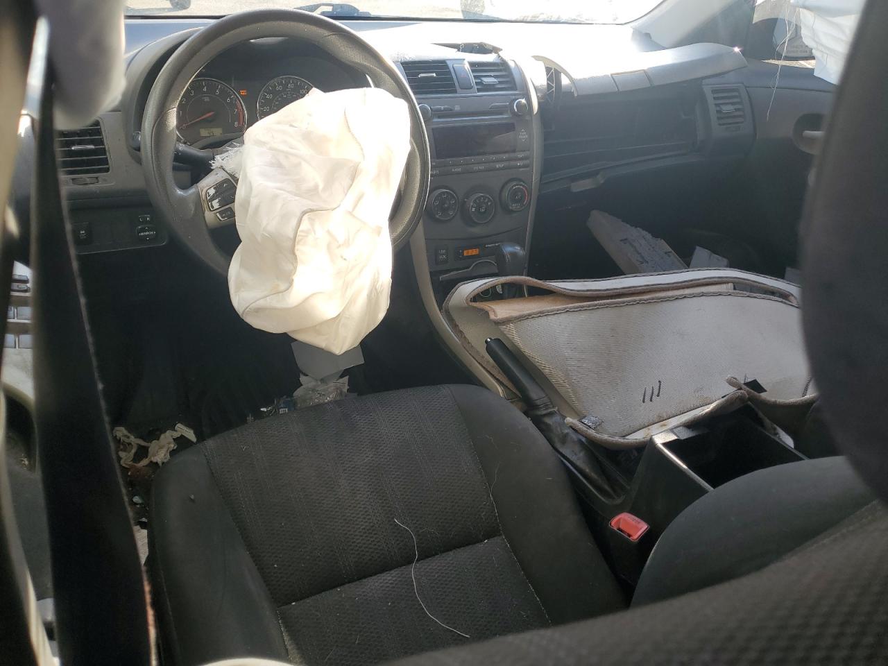 2011 Toyota Corolla Base VIN: 2T1BU4EE0BC580190 Lot: 81731755