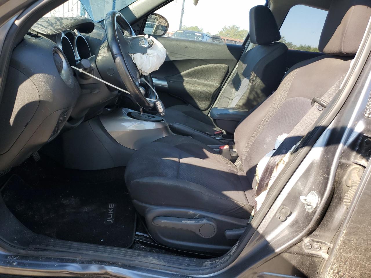 2014 Nissan Juke S VIN: JN8AF5MR8ET450465 Lot: 81863965
