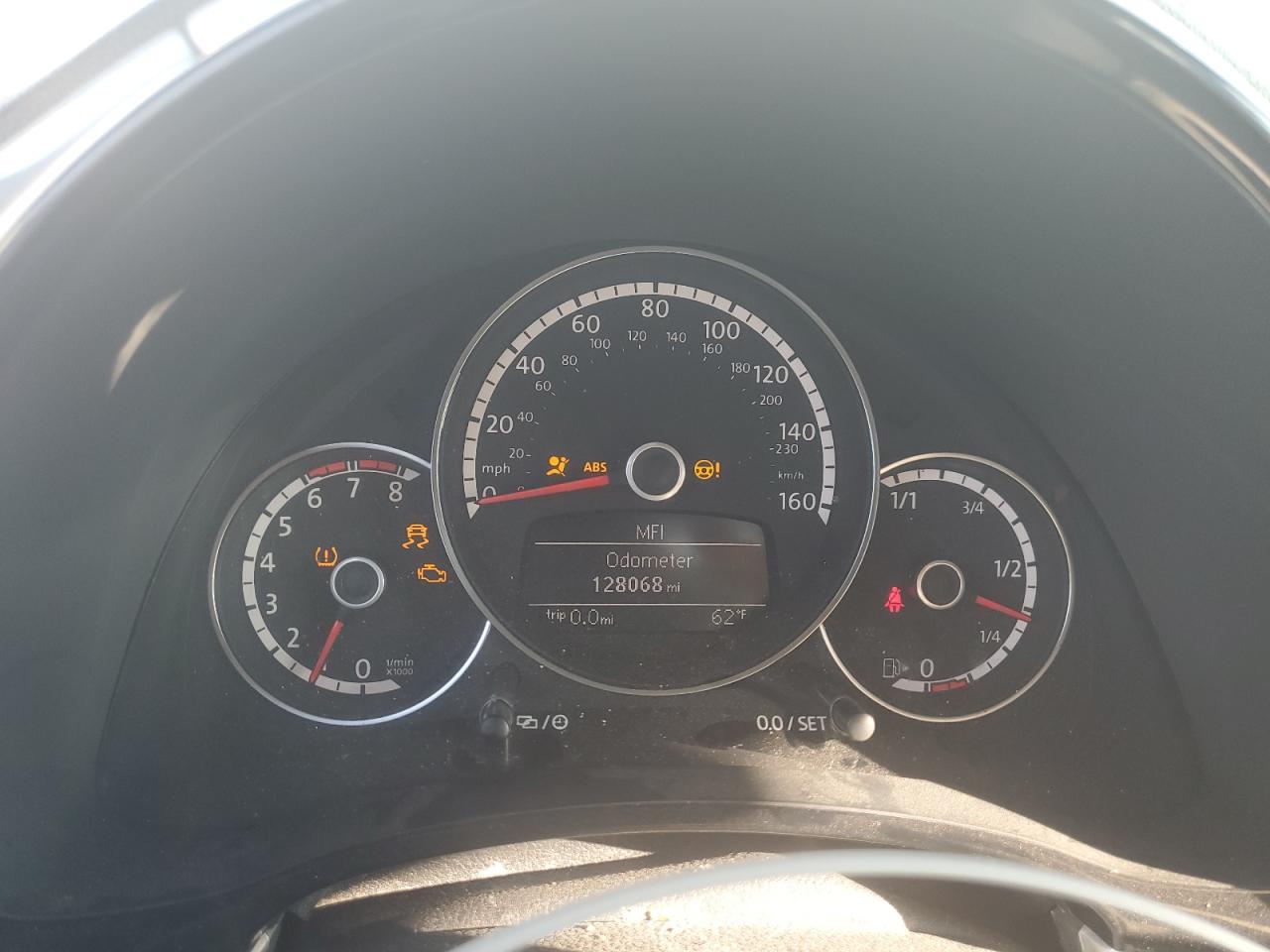 2015 Volkswagen Beetle 1.8T VIN: 3VWF17AT2FM656468 Lot: 70758065