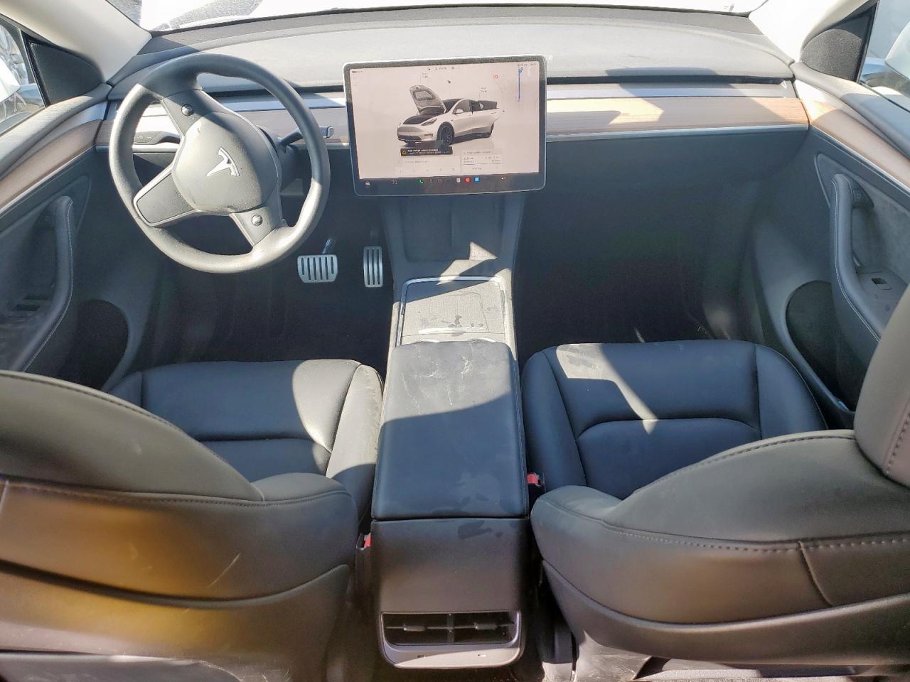 2023 Tesla Model Y VIN: 7SAYGDEF6PF834811 Lot: 71754805