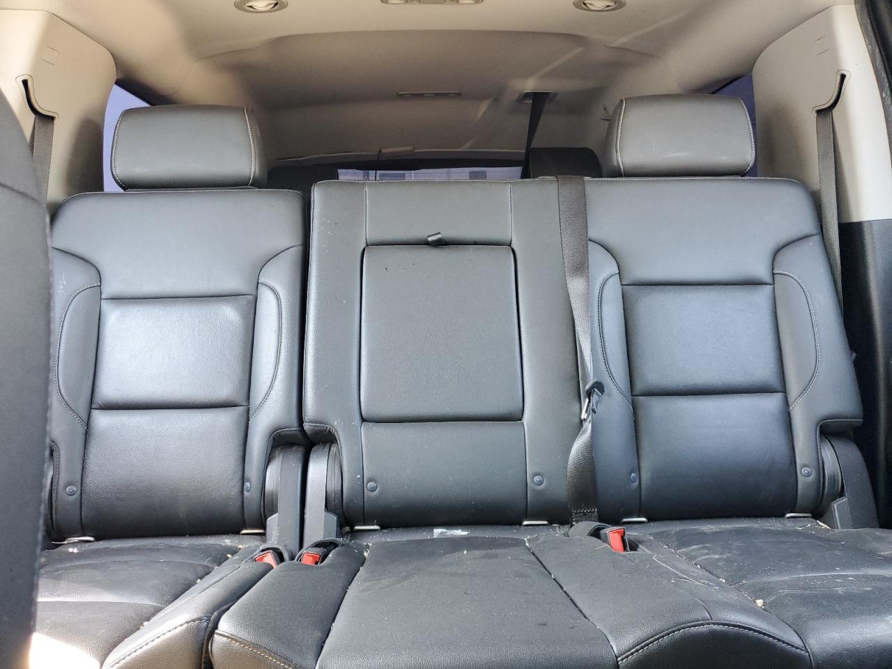 2018 Chevrolet Suburban K1500 Lt VIN: 1GNSKHKCXJR389744 Lot: 81135215