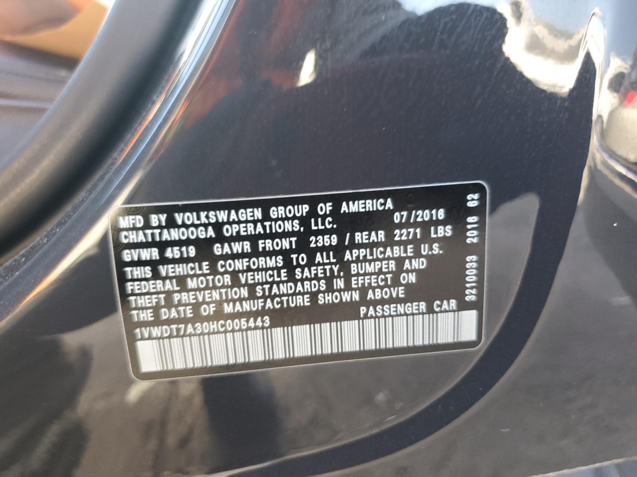2017 Volkswagen Passat R-Line VIN: 1VWDT7A30HC005443 Lot: 71732875