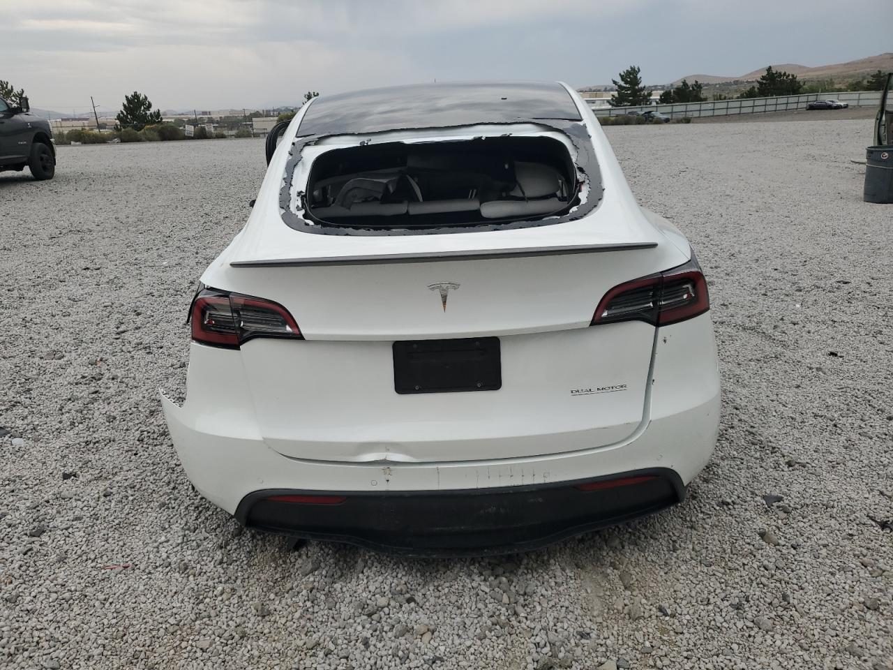 2022 Tesla Model Y VIN: 7SAYGDEF7NF397222 Lot: 70856675