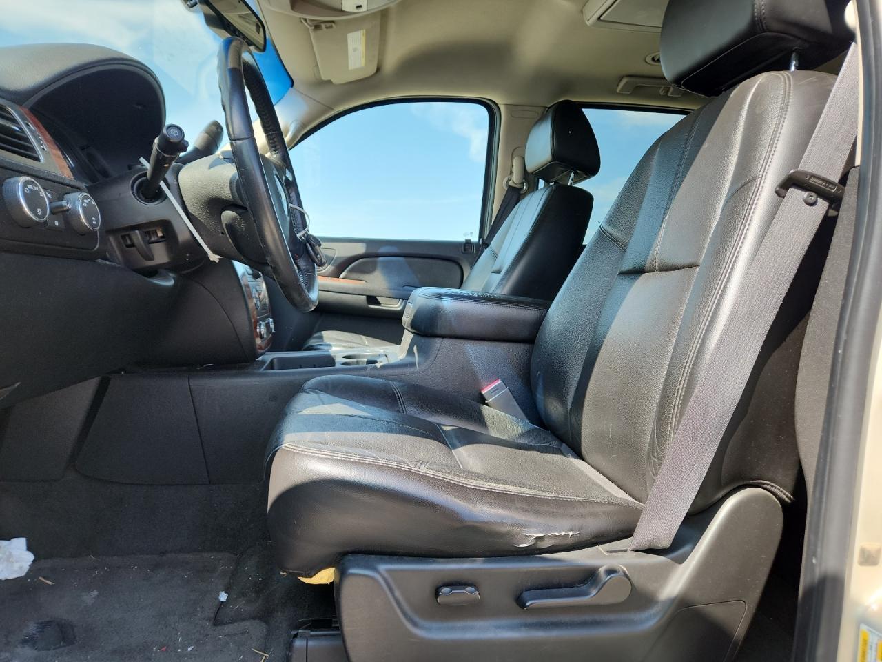 2007 Chevrolet Suburban K1500 VIN: 3GNFK16307G173008 Lot: 71356235