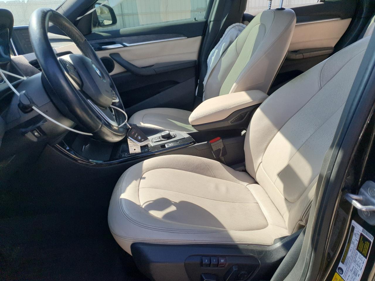 2016 BMW X1 xDrive28I VIN: WBXHT3C31GP889865 Lot: 70756375