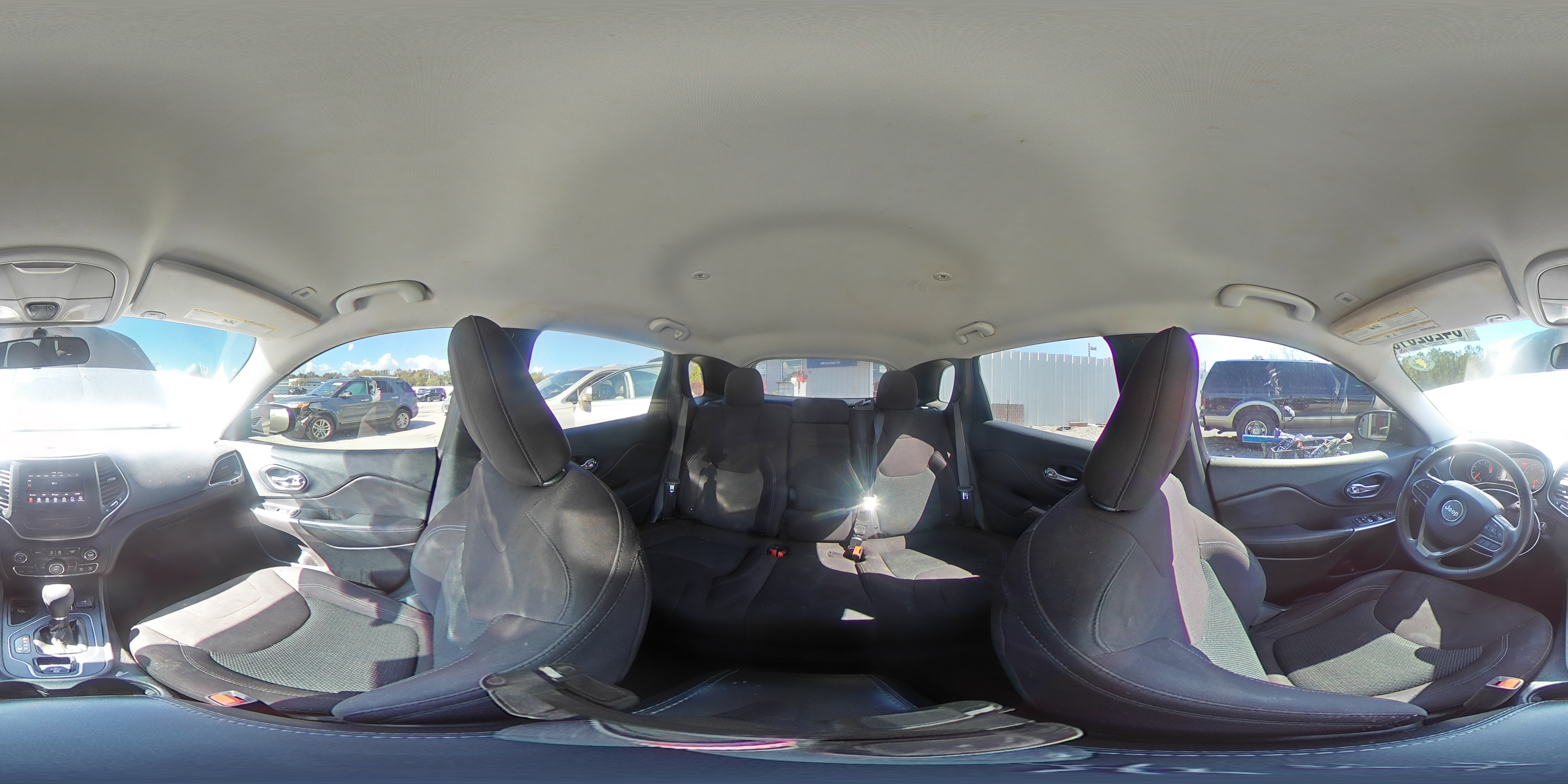 2019 Jeep Cherokee Latitude VIN: 1C4PJLCB1KD232662 Lot: 84202015