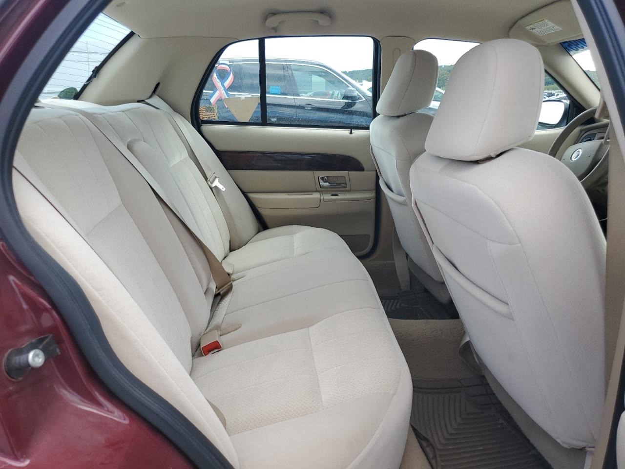 2008 Mercury Grand Marquis Gs VIN: 2MEFM74V98X604901 Lot: 82152095