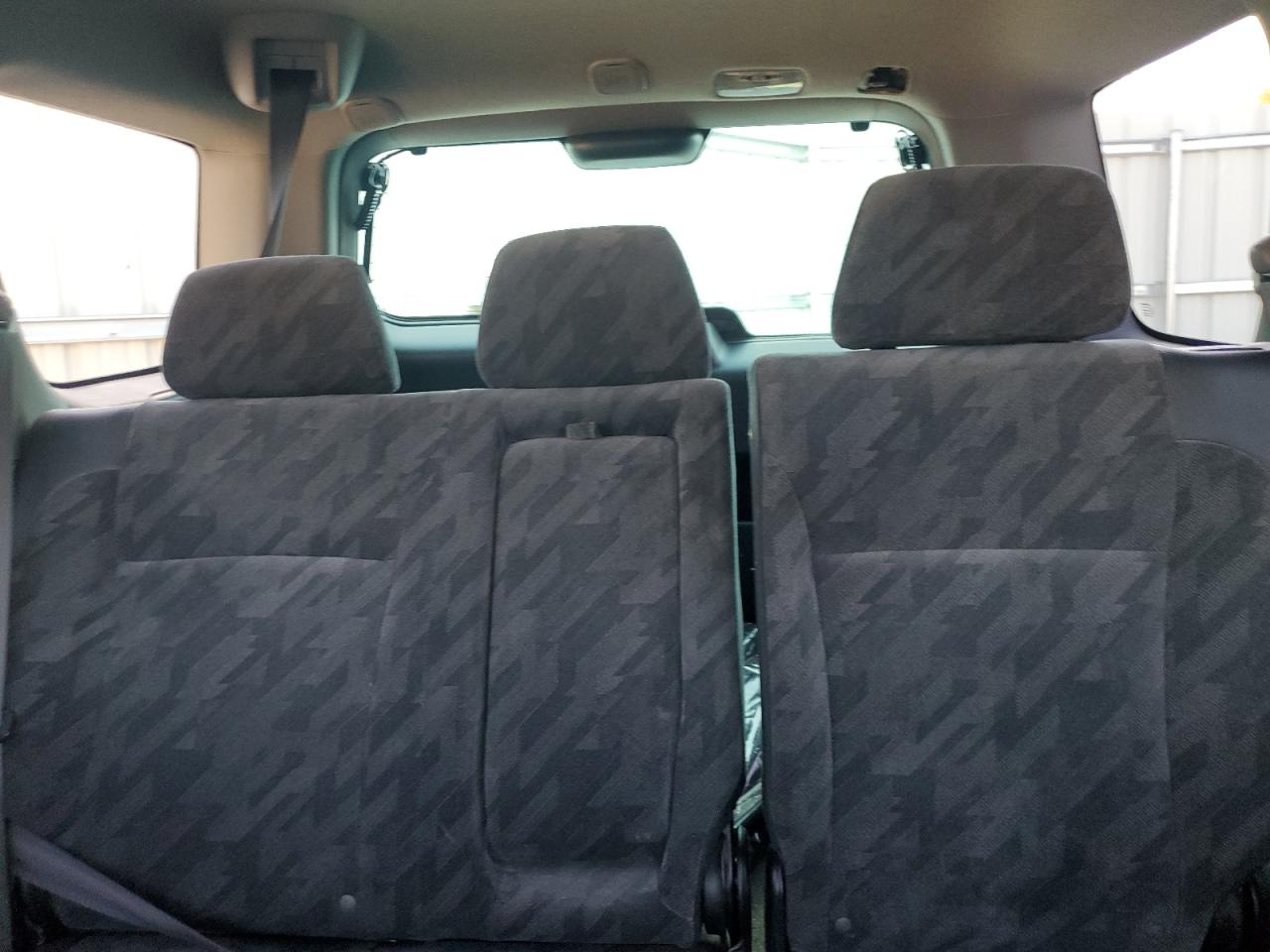 2004 Honda Cr-V Ex VIN: SHSRD78804U207969 Lot: 84733395