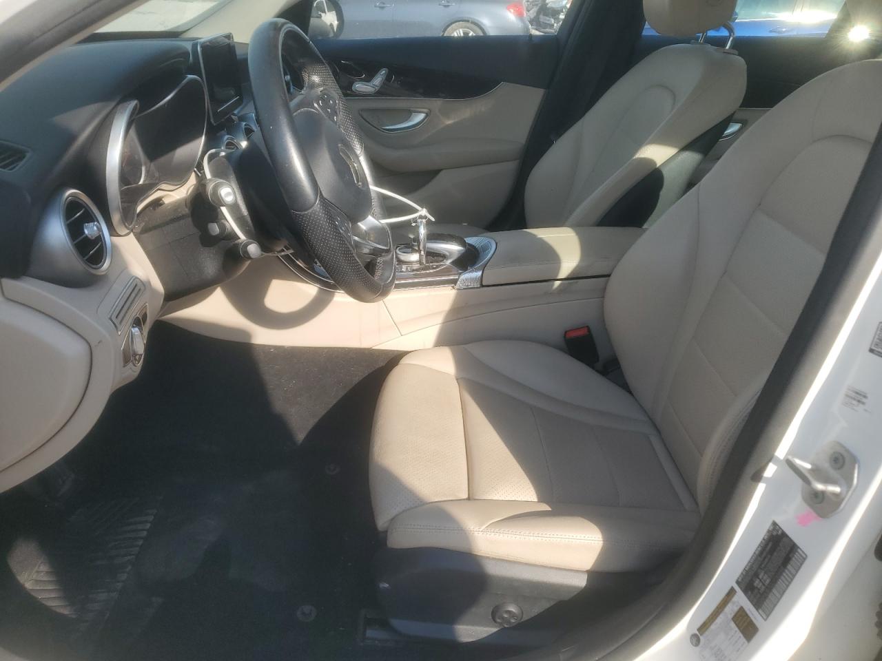 2016 Mercedes-Benz C 300 VIN: 55SWF4JB7GU130688 Lot: 70233295