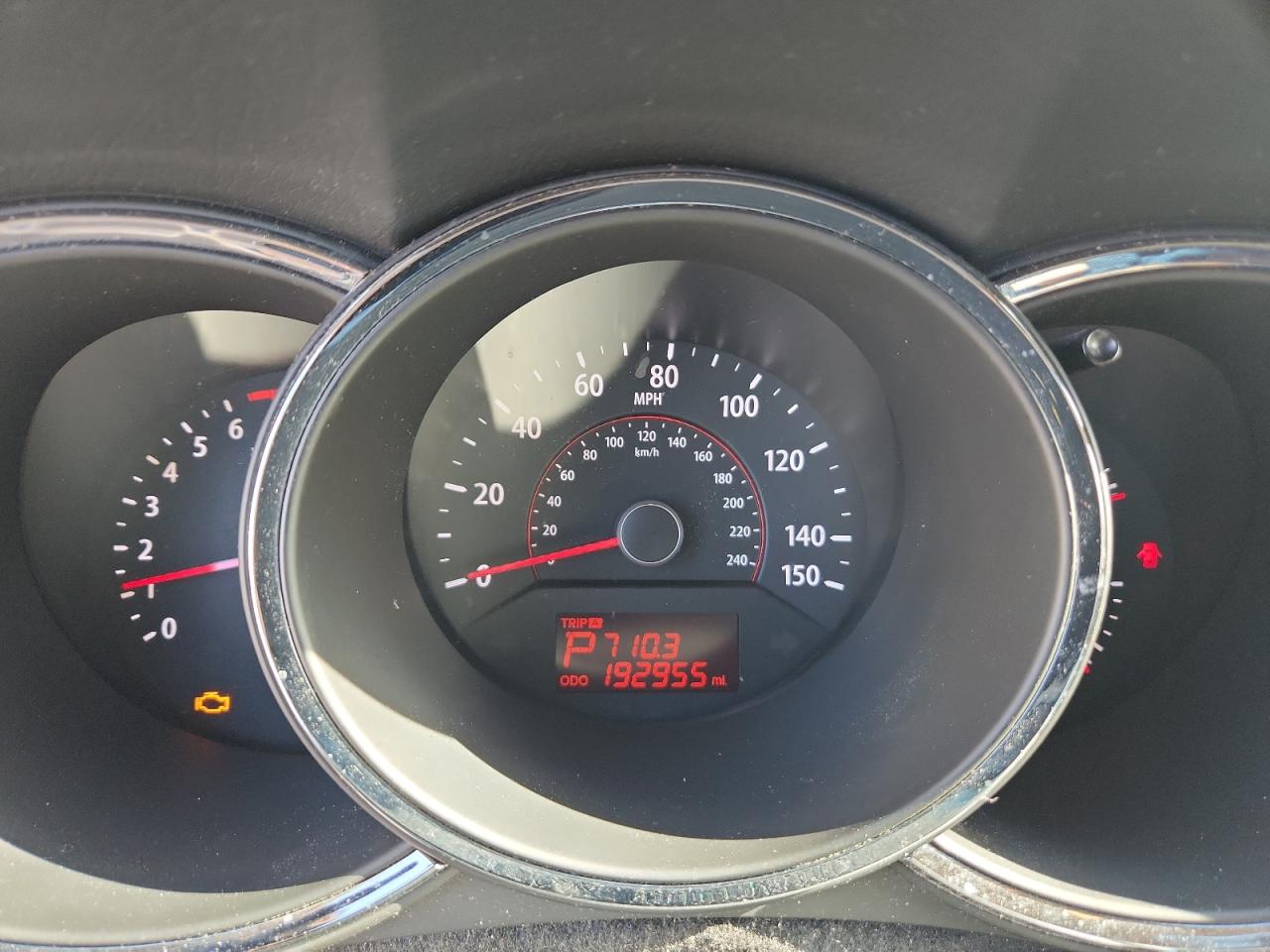 2011 Kia Sorento Base VIN: 5XYKTDA14BG054008 Lot: 84706995