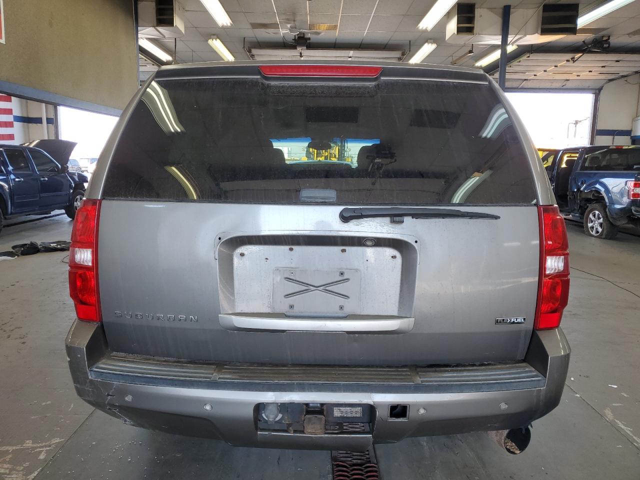 2007 Chevrolet Suburban K1500 VIN: 1GNFK16307J214512 Lot: 81613355