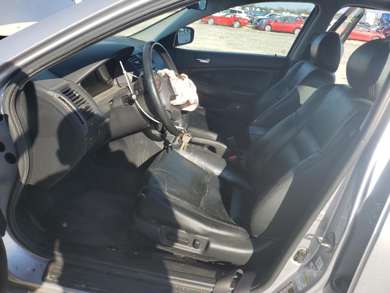 2004 Honda Accord Ex VIN: 1HGCM56874A105289 Lot: 81850415