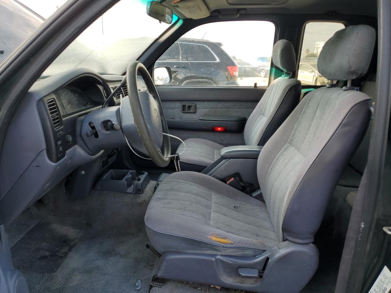 2000 Toyota Tacoma Xtracab VIN: 4TAVN52N3YZ651722 Lot: 81710855