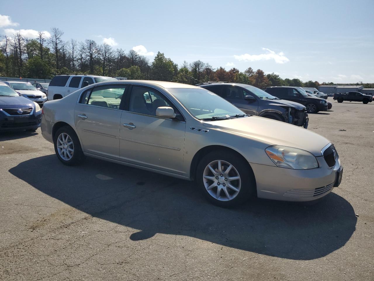 1G4HD57228U190718 BUICK LUCERNE 2008 TAN Photo 4
