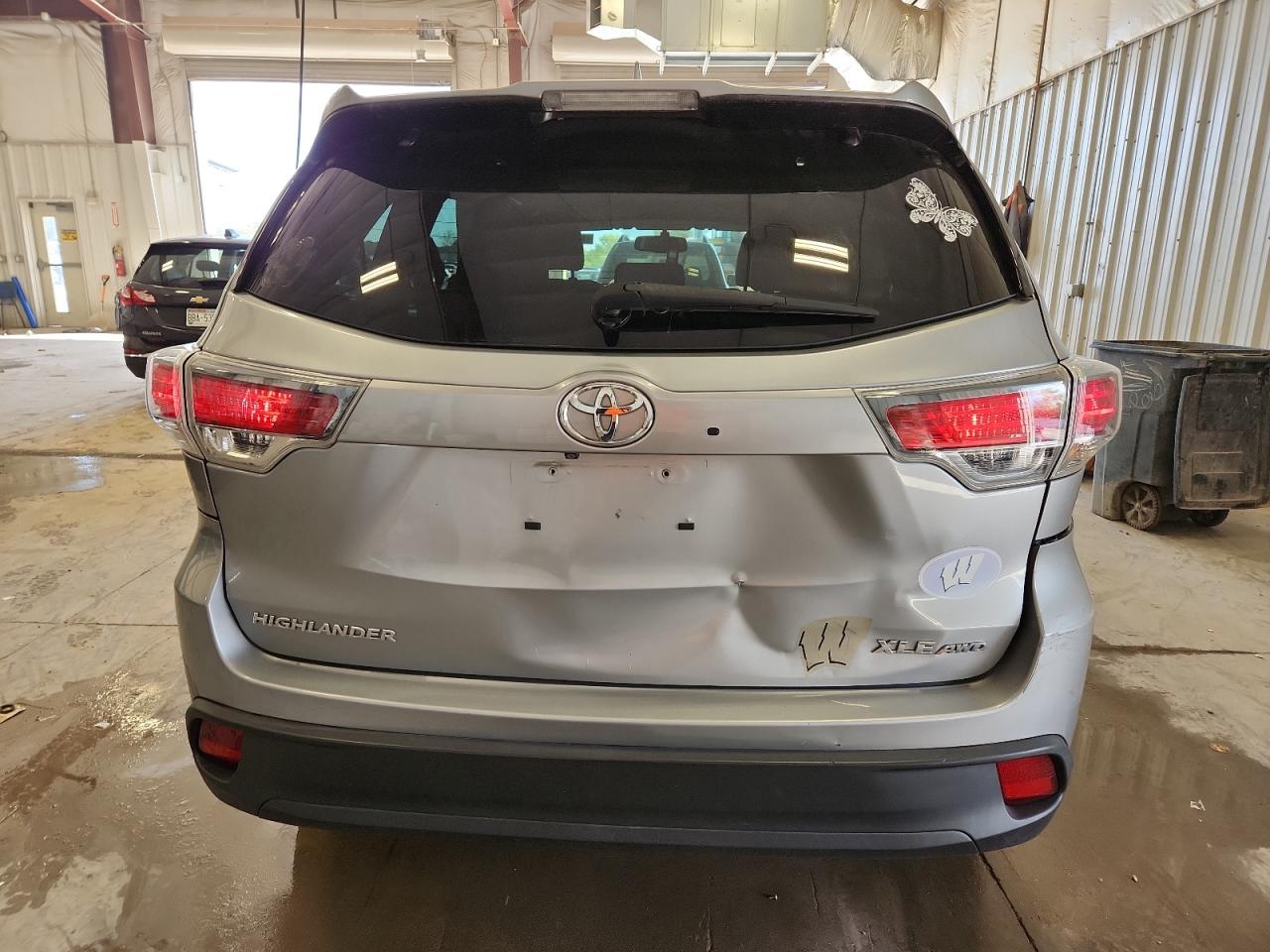 2016 Toyota Highlander Xle VIN: 5TDJKRFHXGS277147 Lot: 82151175