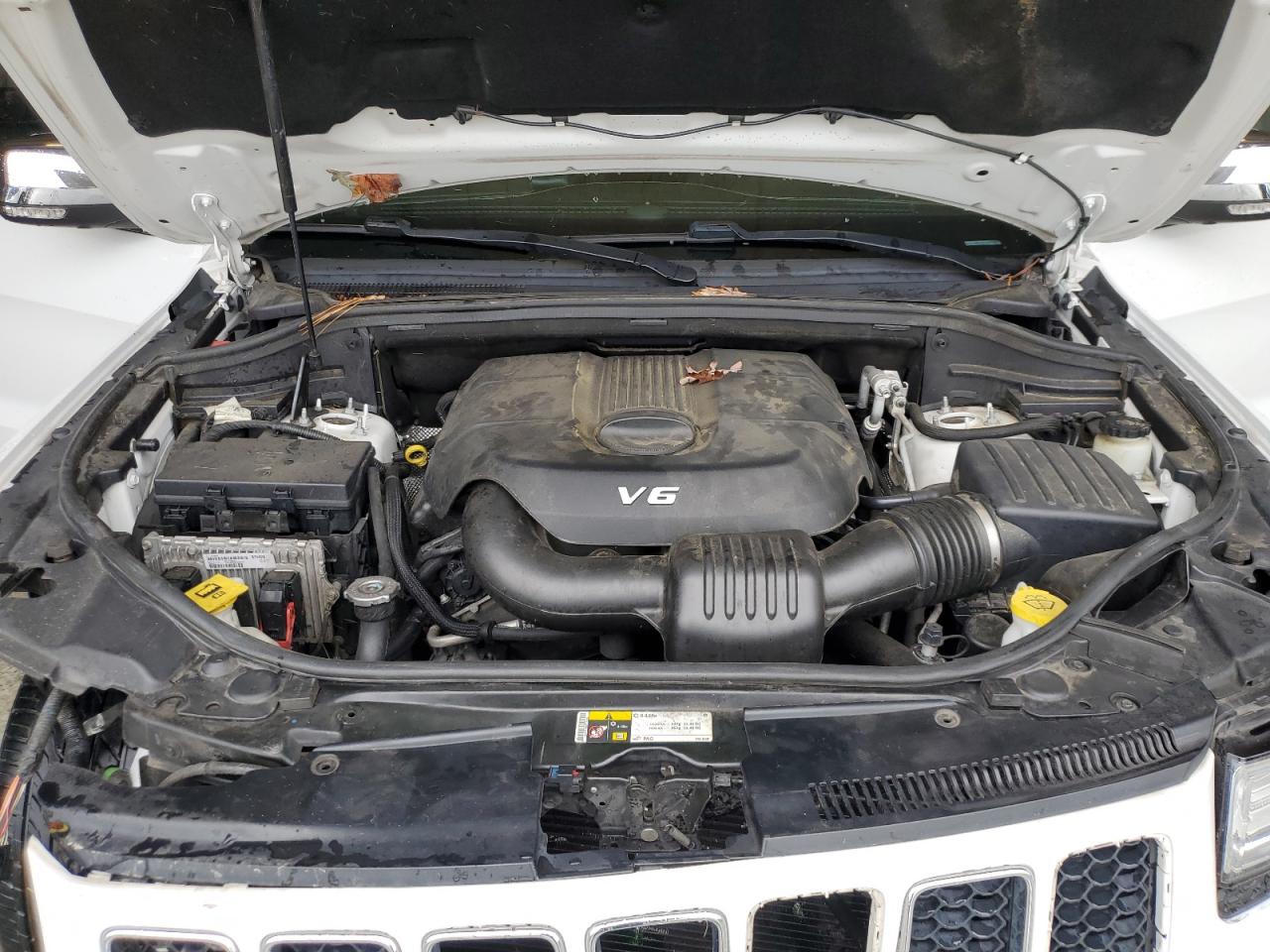 2014 Jeep Grand Cherokee Overland VIN: 1C4RJECG3EC500637 Lot: 81966705