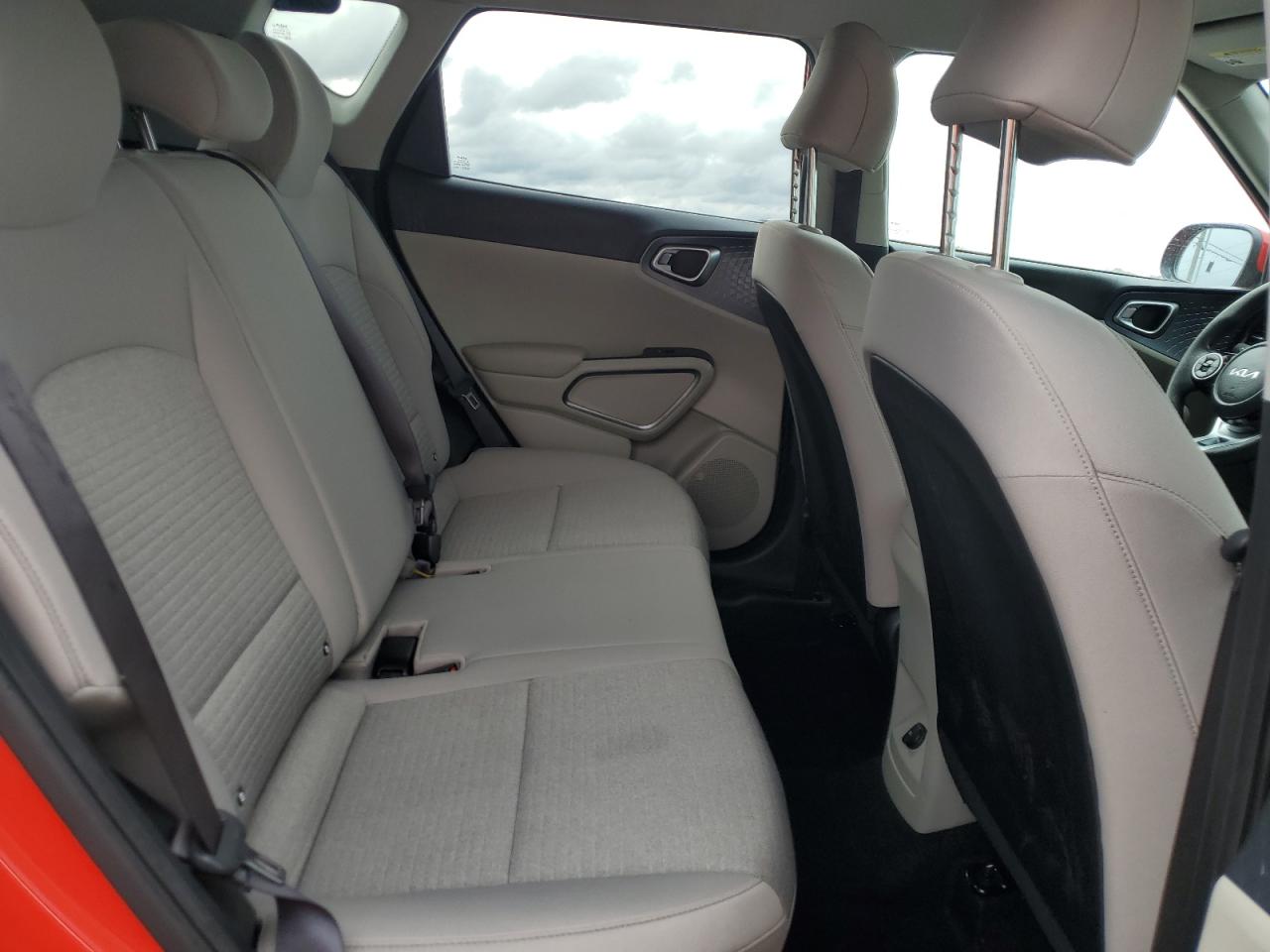 2022 Kia Soul Lx VIN: KNDJ23AU6N7154440 Lot: 83847795