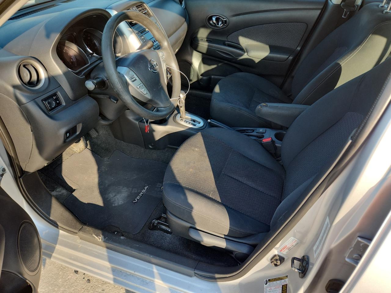 2015 Nissan Versa S VIN: 3N1CN7AP0FL895636 Lot: 80451805