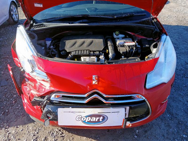 2015 DS DS 3 1.2 PURETECH 110 DSTYLE NAV 3DR