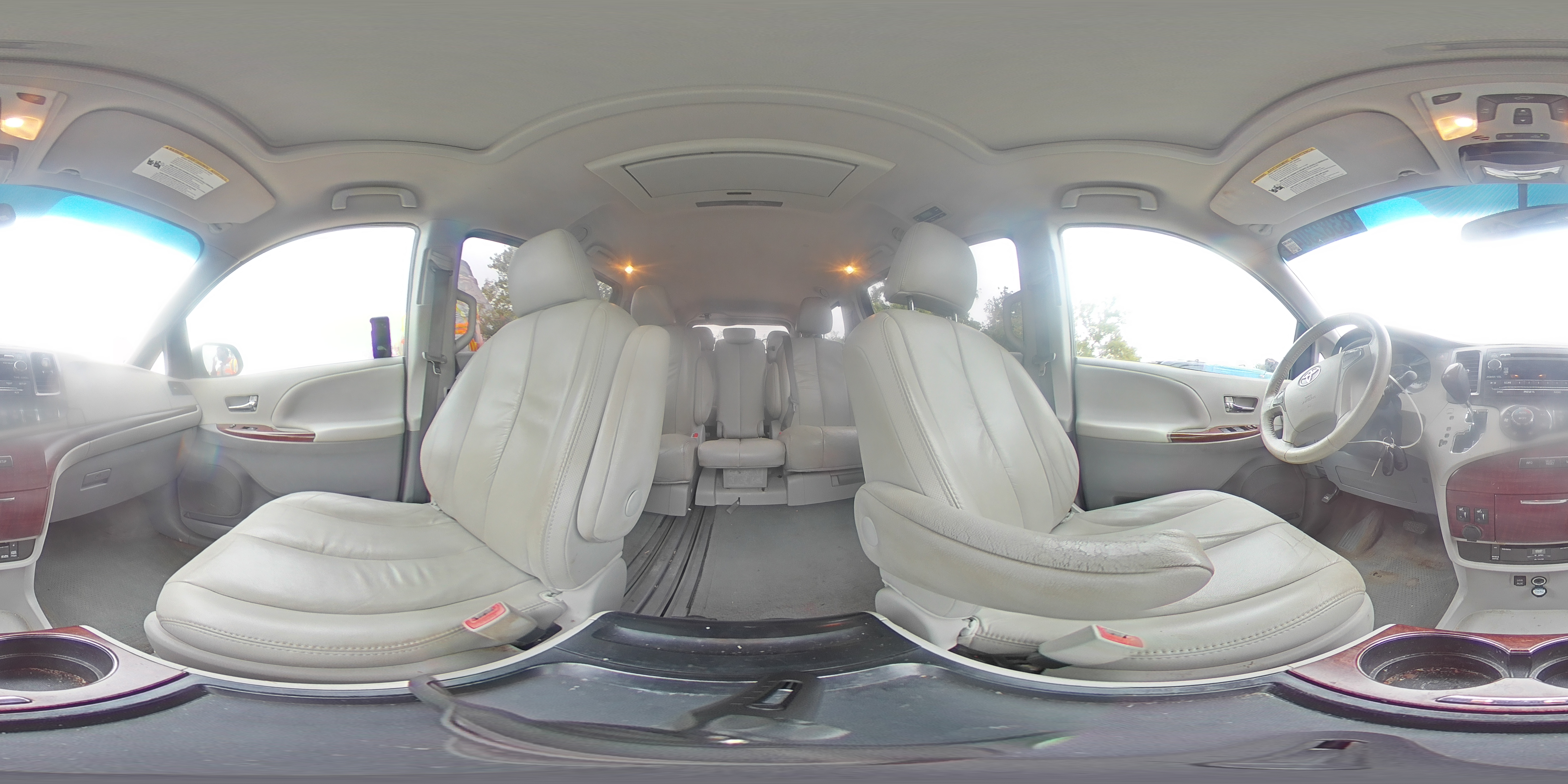 2011 Toyota Sienna Xle VIN: 5TDYK3DC3BS148985 Lot: 83823045