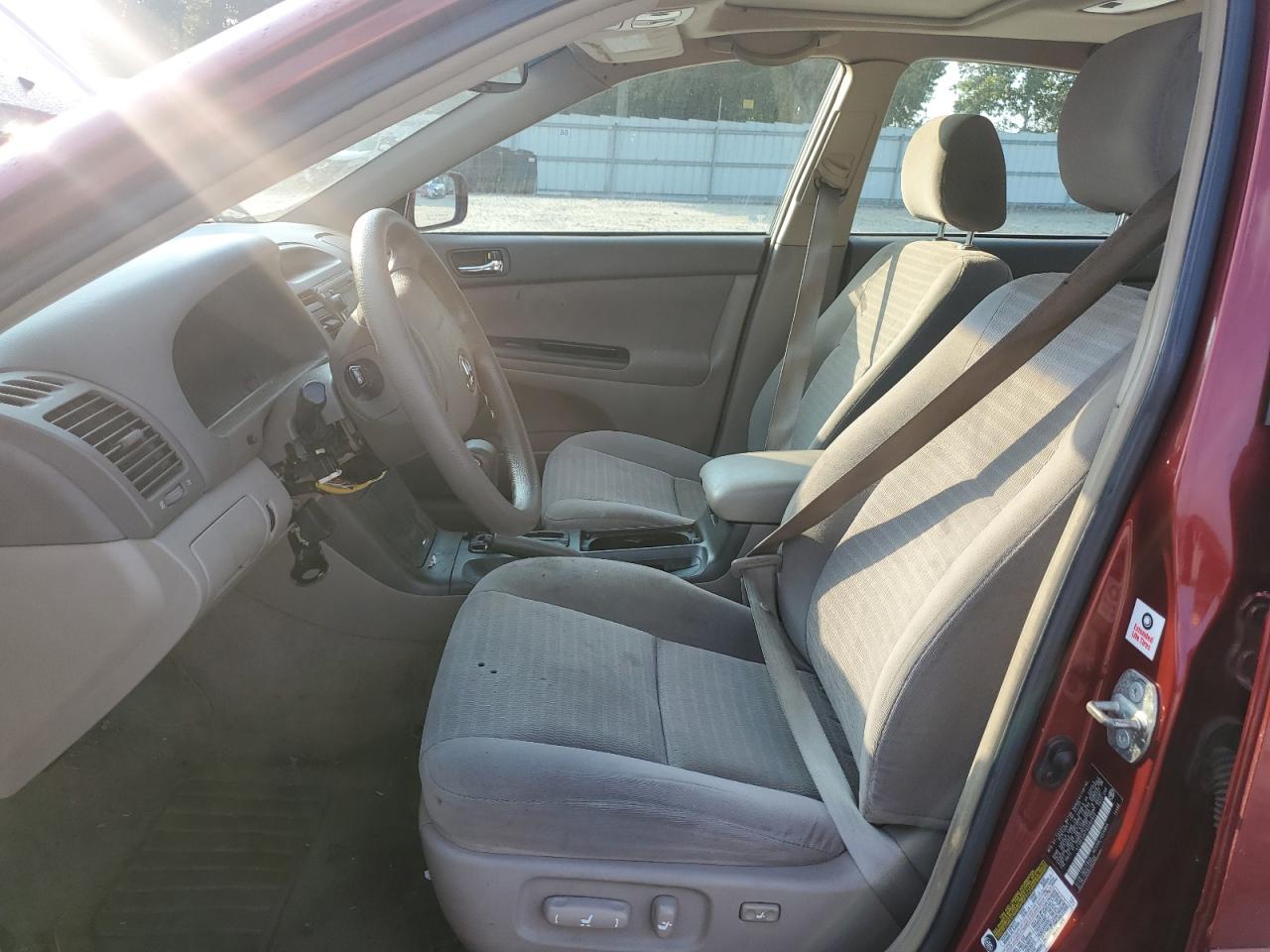 2005 Toyota Camry Le VIN: 4T1BE32K75U082802 Lot: 70697295