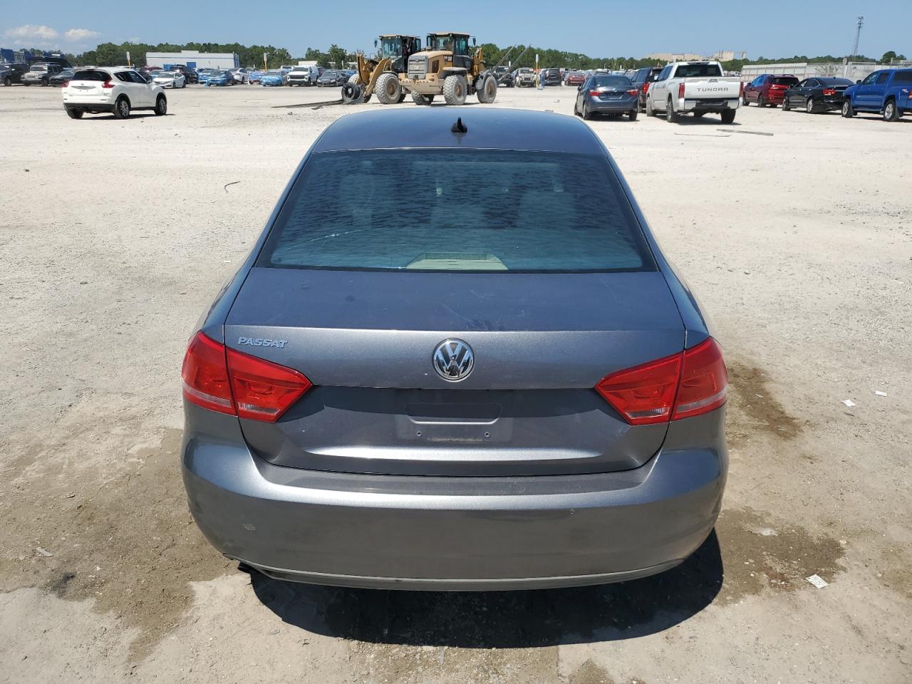 2013 Volkswagen Passat S VIN: 1VWAH7A39DC141925 Lot: 71417725