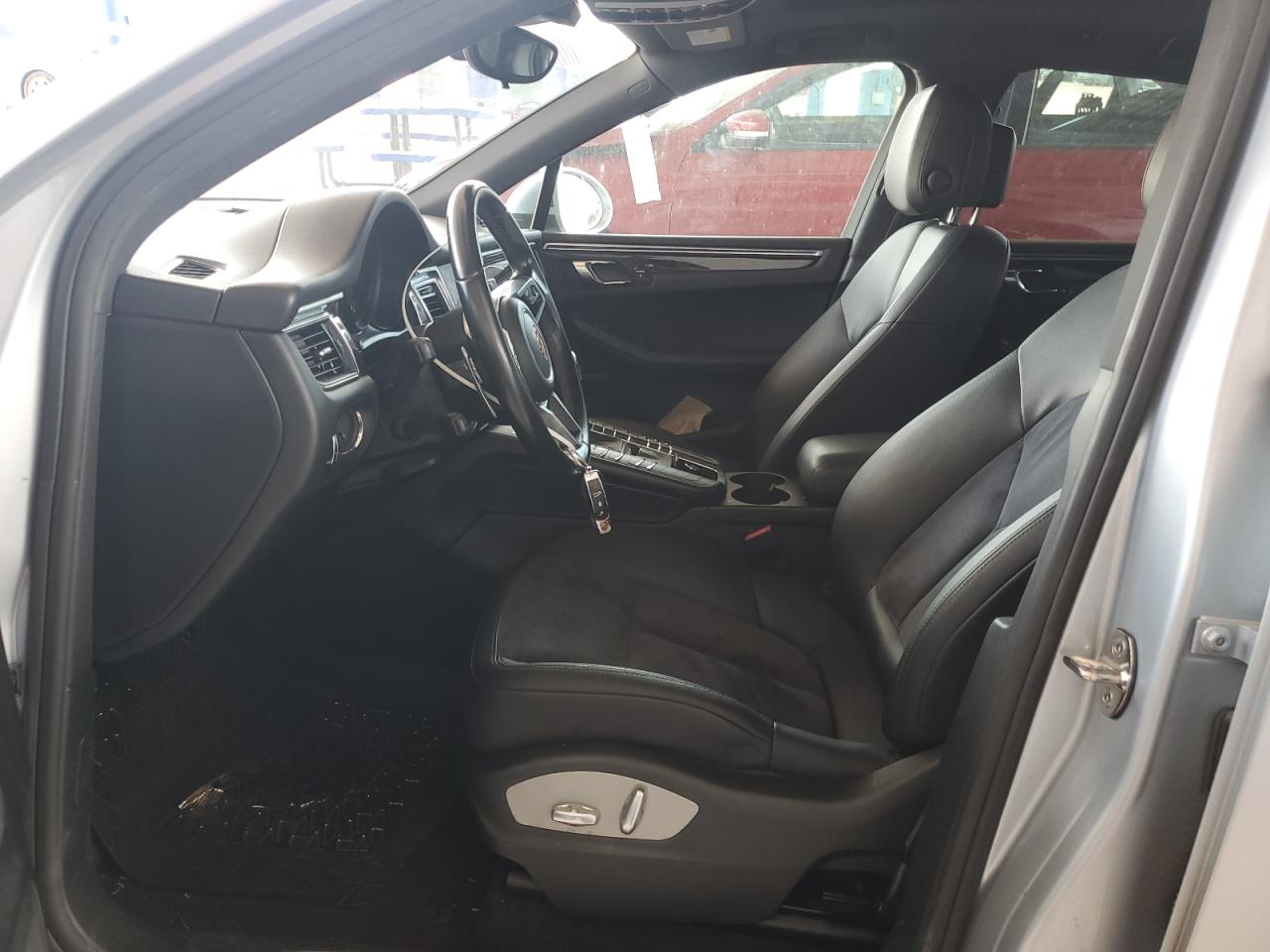 2017 Porsche Macan VIN: WP1AA2A57HLB01486 Lot: 90096295